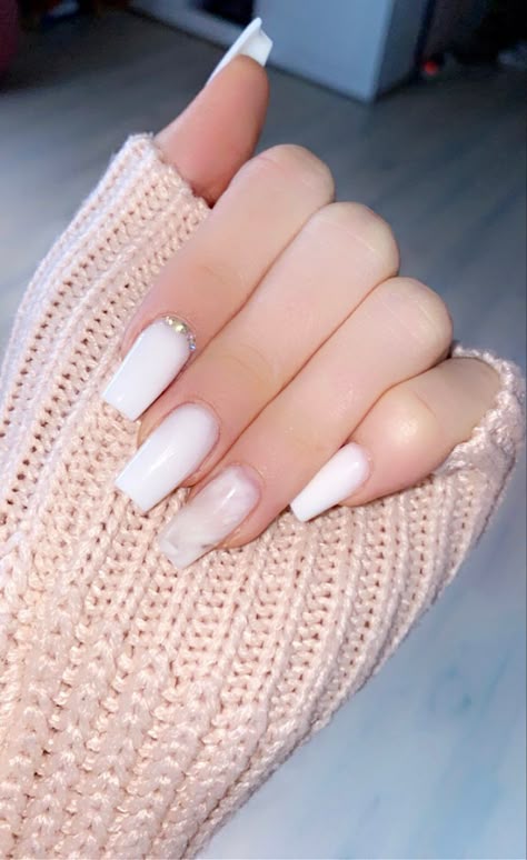 weiße French Nägel